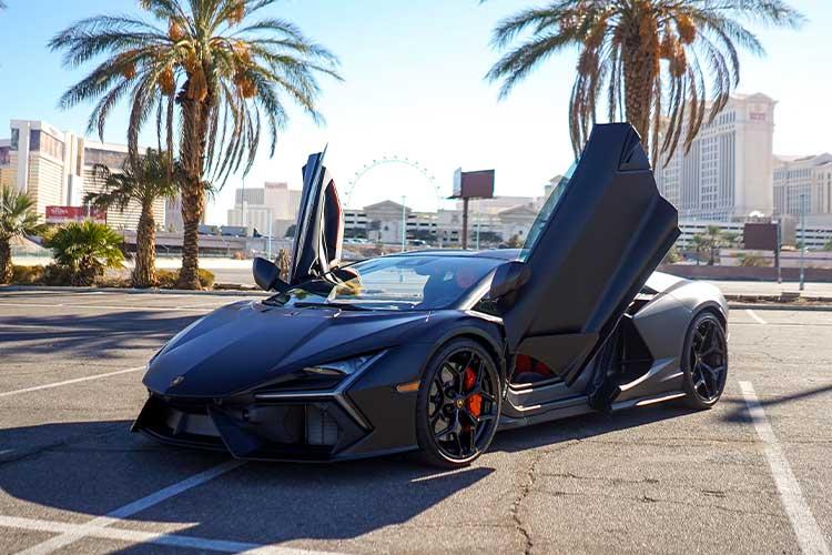 2024 Lamborghini Revuelto