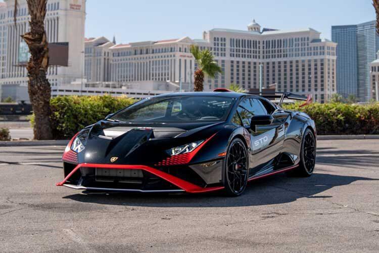2023 Lamborghini Huracán STO